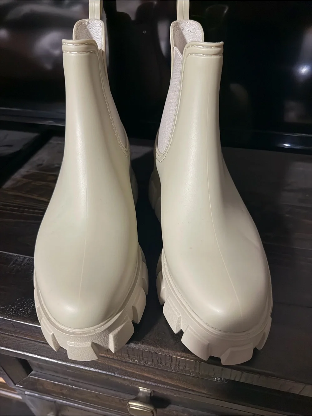 JEFFREY CAMPBELL Platform Lug Sole Chelsea Rain Boot Cream Women’s Size 7